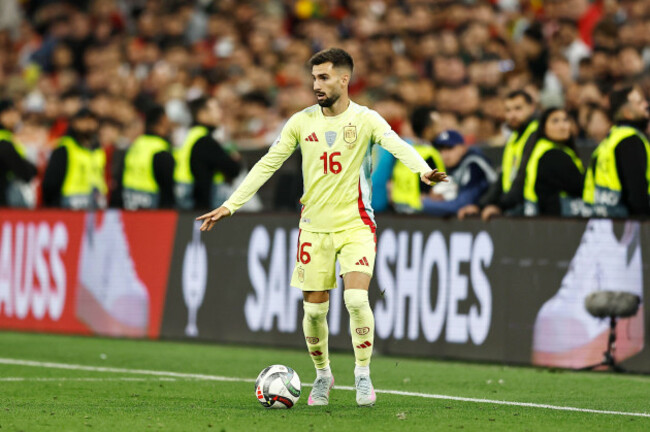 munich-germany-8th-june-2025-alex-baena-esp-footballsoccer-uefa-nations-league-finals-match-between-portugal-2-2-pk-5-3-spain-at-the-munich-football-arena-in-munich-germany-credit-mut