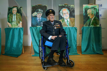 file-photo-dated-170724-of-the-last-known-battle-of-britain-pilot-group-captain-john-paddy-hemingway-dfc-celebrating-his-105th-birthday-at-the-british-embassy-in-dublin-ireland-group-captain-he