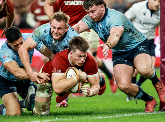 huw-jones-scores-his-sides-second-try