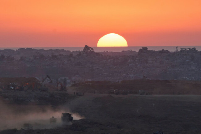 israeli-army-vehicles-moves-in-the-gaza-strip-as-seen-from-southern-israel-on-sunday-july-6-2025-photoohad-zwigenberg