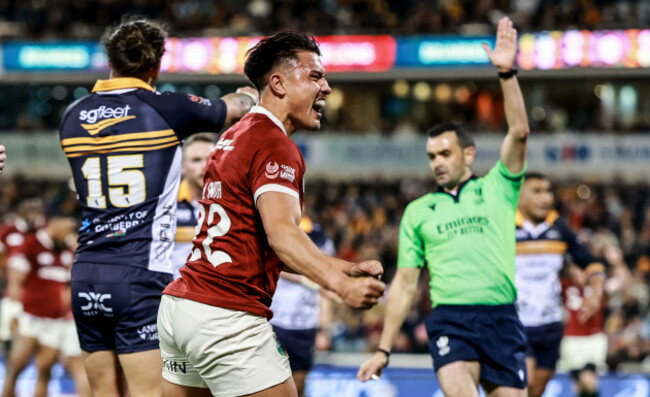 marcus-smith-celebrates-scoring-their-third-try-just-before-half-time