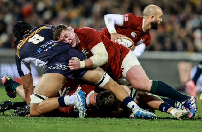 tadhg-furlong-with-tuaina-taii-tualima