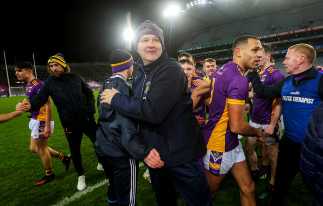 Robbie Brennan feiert