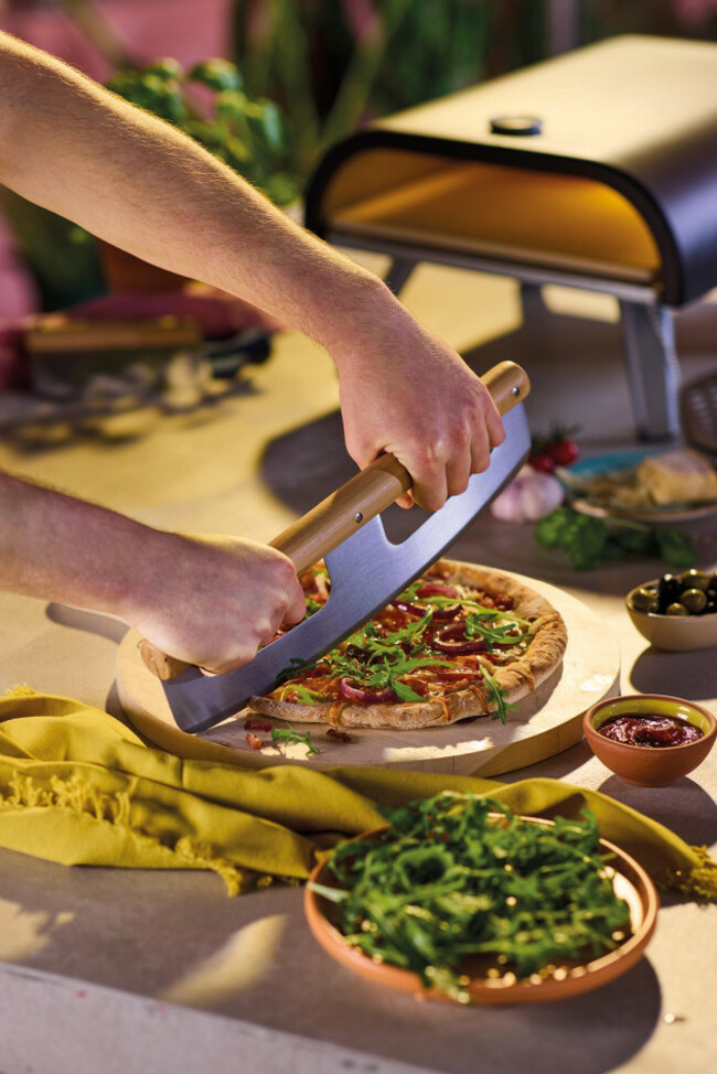 WU2125_PizzaMakingRecipe1_GROUP_ID033297_C1-2048x2048