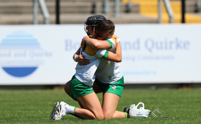 clodagh-leahy-celebrates-with-amy-byrne