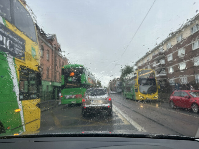 3268 Rainy Weather_90729887