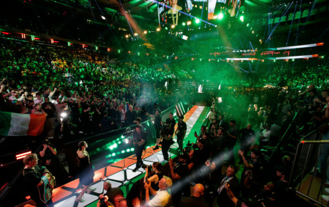 katie-taylor-makes-her-entrance