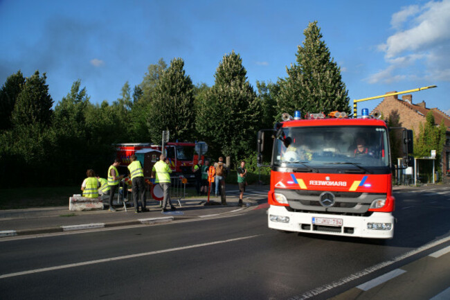 boom-belgium-16th-july-2025-firefighters-pictured-near-a-fire-at-the-festival-site-of-the-tomorrowland-electronic-music-festival-wednesday-16-july-2025-in-boom-the-first-weekend-of-the-festival