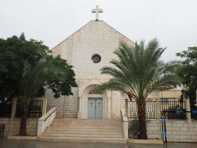 the-catholic-church-of-the-holy-family-in-the-gaza-strip-palestine-21-november-2017-more-than-1000-christians-live-among-two-million-muslims-in-the-coastal-region-however-only-138-people-belong-t