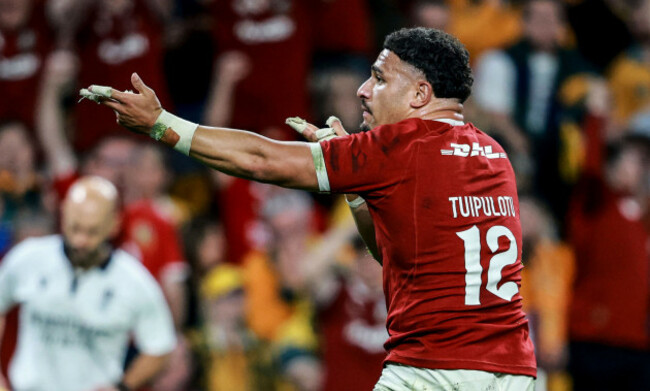 sione-tuipulotu-celebrates-scoring-his-sides-first-try