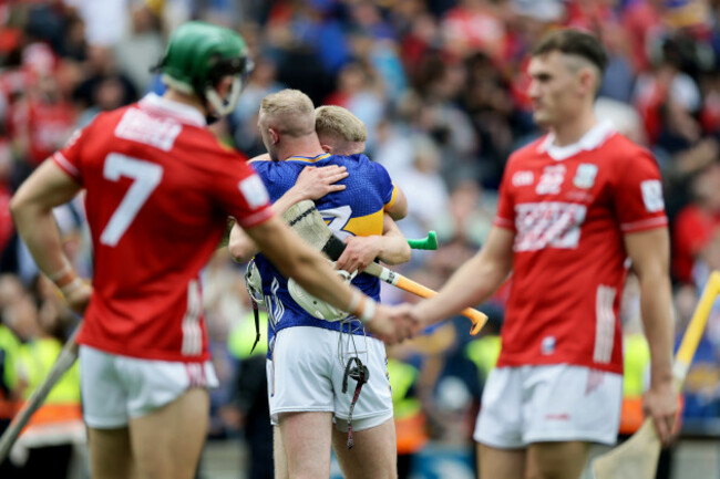 eoghan-connolly-celebrates-after-the-game-with-oisin-odonohue