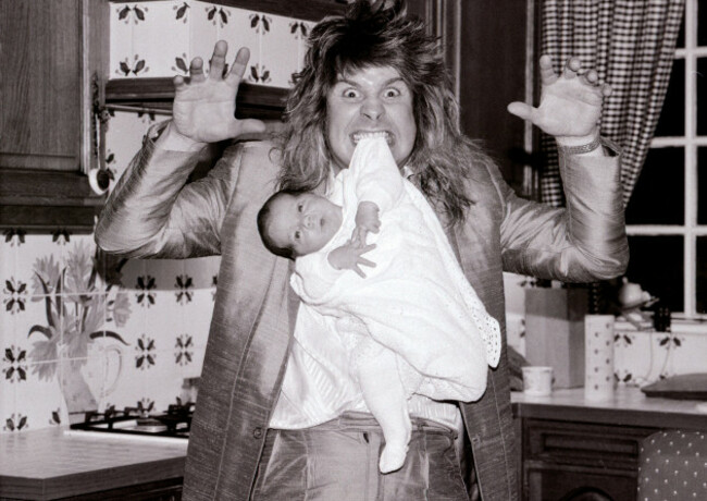ozzy-osbourne-and-his-child-november-1985-85-6487