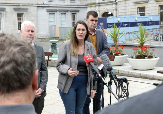 959Parties on the Plinth_90727961