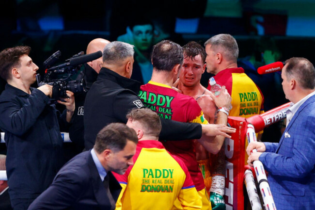 belfast-northern-ireland-1st-march-2025-sse-arena-belfast-northern-ireland-ibf-welterweight-final-eliminator-lewis-crocker-versus-paddy-donovan-paddy-donovan-is-distraught-in-his-corner-after