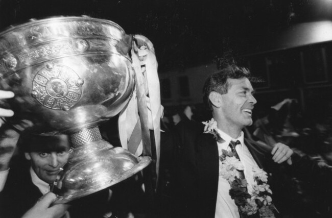 manager-brian-mceniff-with-the-sam-maguire
