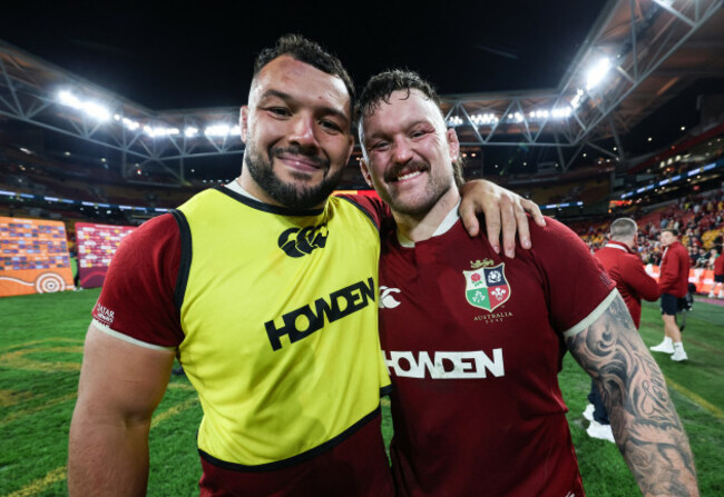 ellis-genge-and-andrew-porter-celebrate-after-the-game