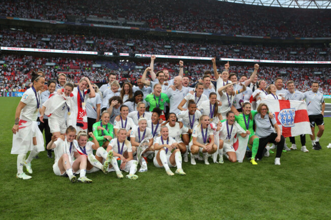 england-squad-celebrate-after-winning-uefa-womens-euro-final-2022-england-v-germany-at-wembley-stadium-london-31-july-2022
