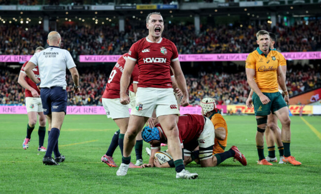 james-lowe-celebrates-tadhg-beirnes-try