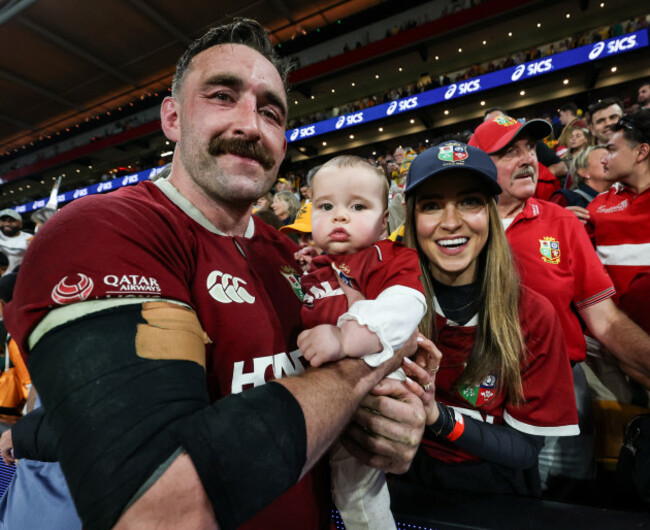 jack-conan-celebrates-with-his-wife-ali-with-their-daughter-remi