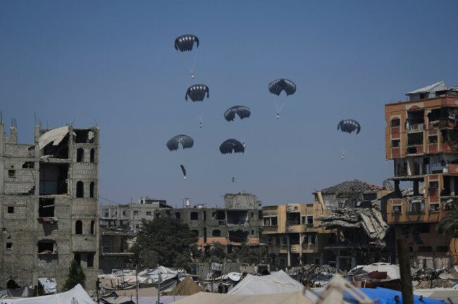 humanitarian-aid-is-airdropped-to-palestinians-over-northern-gaza-strip-sunday-july-27-2025-ap-photoabdel-kareem-hana
