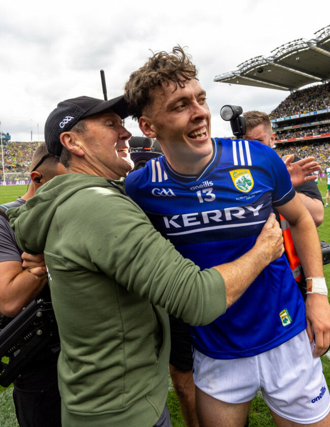 jack-oconnor-celebrates-with-david-clifford