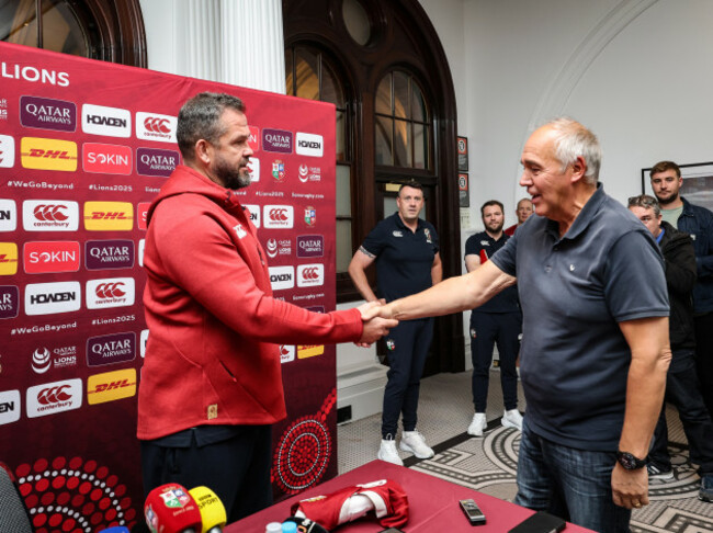 andy-farrell-makes-a-jersey-presentation-to-dave-rogers