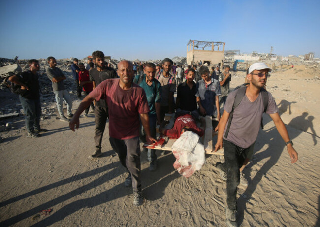 palestinians-driven-to-the-brink-of-starvation-under-israeli-army-s-attacks-and-blockade-gather-at-an-aid-distribution-palestinians-driven-to-the-brink-of-starvation-under-israeli-army-s-attacks-an