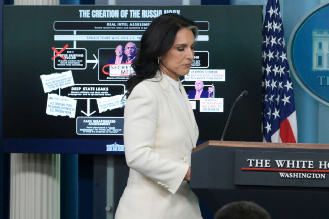washington-dc-usa-17th-feb-2025-us-national-intelligence-director-tulsi-gabbard-speaks-about-obama-leading-russiagate-hoax-during-a-press-briefing-at-brady-roomwhite-hoiuse-in-washington-dc-us