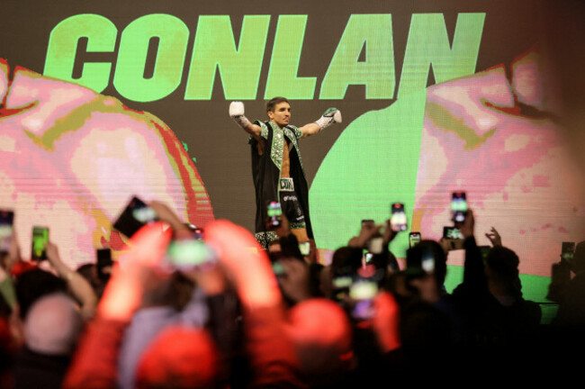 michael-conlan-makes-his-way-to-the-ring