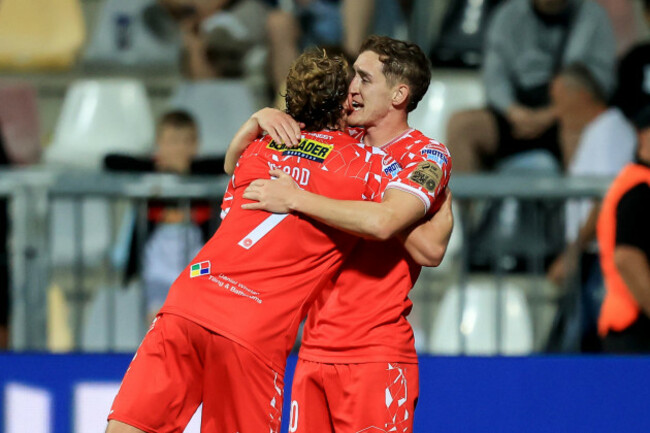 john-martin-celebrates-scoring-his-sides-second-goal-with-harry-wood