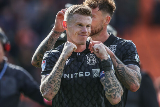 james-mcclean-of-wrexham-celebrates-the-win-during-the-sky-bet-league-1-match-blackpool-vs-wrexham-at-bloomfield-road-blackpool-united-kingdom-21st-april-2025photo-by-alfie-cosgrovenews-images