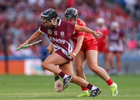amy-oconnor-tackles-aoife-donohue