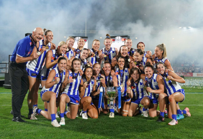 melbourne-australia-29th-nov-2024-the-kangaroos-pose-with-the-premiership-cup-after-winning-the-aflw-grand-final-match-between-the-north-melbourne-kangaroos-and-the-brisbane-lions-at-ikon-park-in