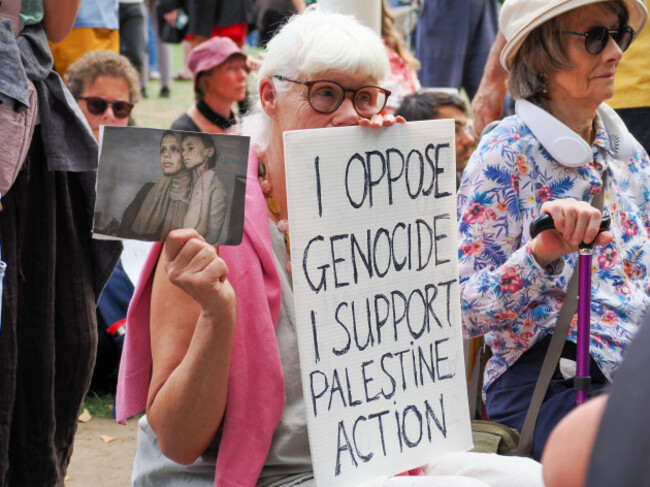 9-august-2025-uk-london-parliament-square-552-protesters-were-arrested-at-a-demonstration-organised-by-defend-our-juries-against-the-decision-by-the-british-government-to-proscribe-the-civil-disob