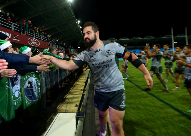 peter-mccabe-celebrates-with-fans