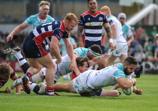peter-mccabe-scores-his-sides-first-try