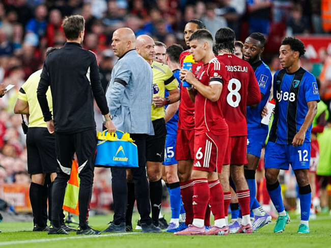 referee-anthony-taylor-during-a-stop-in-play-after-bournemouths-antoine-semenyo-second-right-informs-the-referee-of-a-possible-racial-comment-from-the-crowd-during-the-premier-league-match-at-anfie