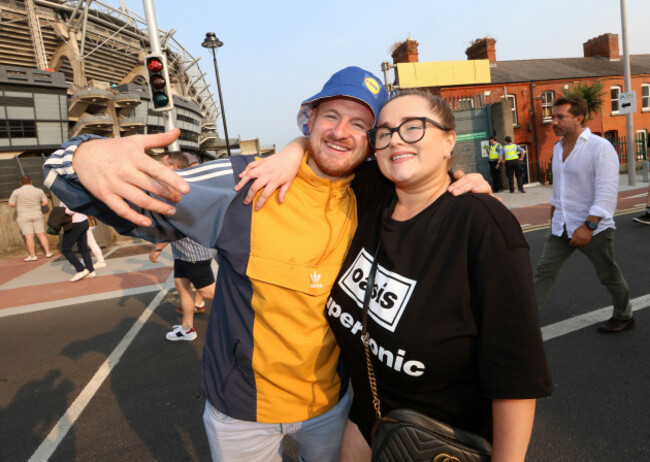 315Oasis Fans_90731711