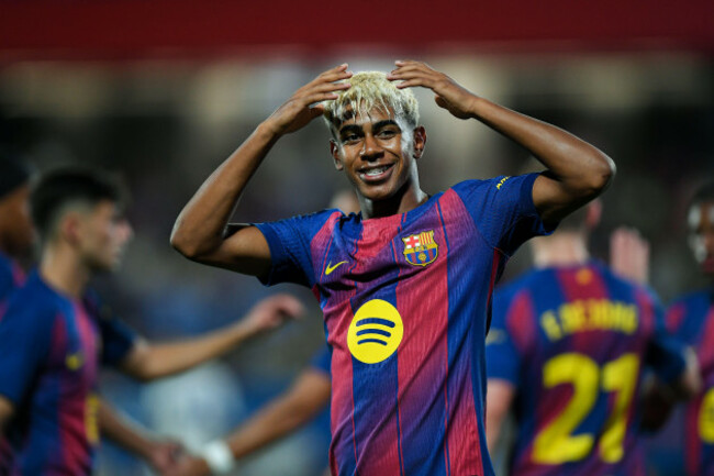 barcelona-spain-10th-aug-2025-fc-barcelona-vs-como-1907aug-102025lamine-yamal-10-of-fc-barcelona-celebrates-scoring-his-teams-fifth-goal-during-the-match-between-fc-barcelona-and-como-1907