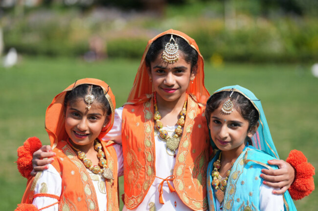 left-to-right-areet-kaur-chandi-seven-japleen-kaur-10-and-preety-singh-eight-join-people-attending-the-india-day-festival-at-merrion-square-park-dublin-hundreds-of-people-have-participated-i