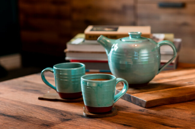 Helen Faulkner Ceramics Tea Set, teapot 2 mugs