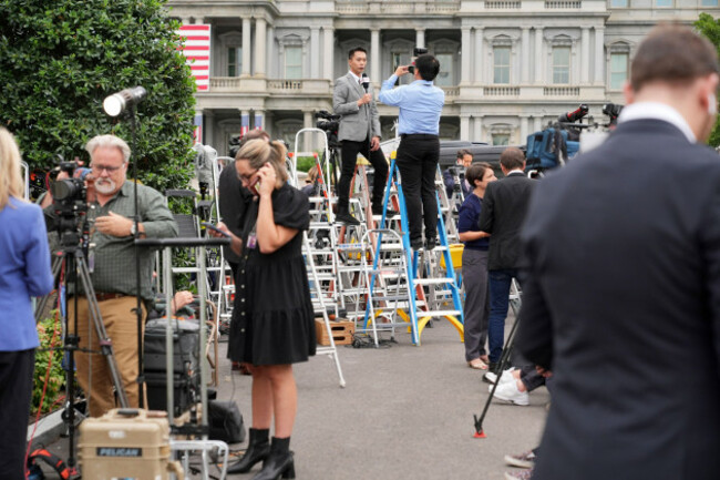 members-of-the-media-report-as-president-donald-trump-meets-with-ukraines-president-volodymyr-zelenskyy-monday-aug-18-2025-at-the-white-house-in-washington-ap-photojacquelyn-martin