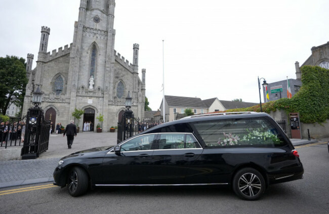 the-hearse-carrying-the-coffin-of-martha-nolan-oslatarra-arrives-at-the-cathedral-of-the-assumption-carlow-ahead-of-her-funeral-service-ms-nolan-oslatarra-33-was-discovered-unconscious-on-the-b