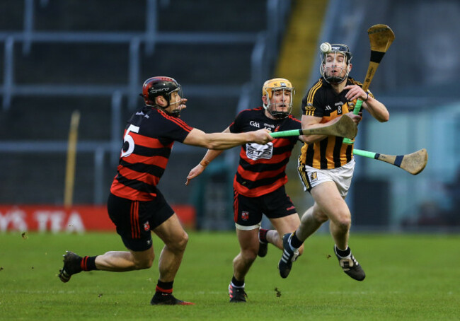 tony-kelly-in-action-against-shane-osullivan-and-peter-hogan