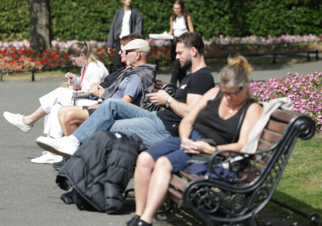 Good weather-1_90732435