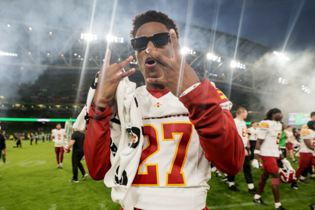 lamarcus-hicks-ii-celebrates-winning-the-match