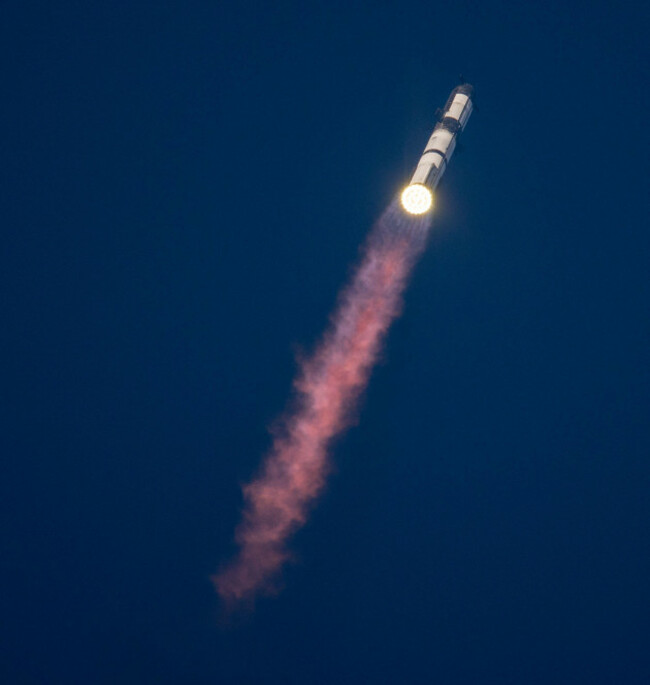 starbase-usa-26th-aug-2025-after-two-previous-launch-scrubs-spacex-starship-flight-10-liftoff-at-630-pm-ct-on-third-attempt-to-launch-august-26th-2025-starbase-cameron-county-texas-usa-photo-by