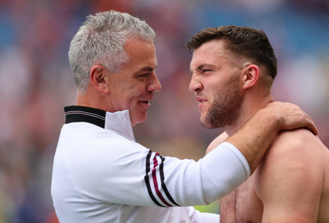 padraic-joyce-celebrates-with-damien-comer