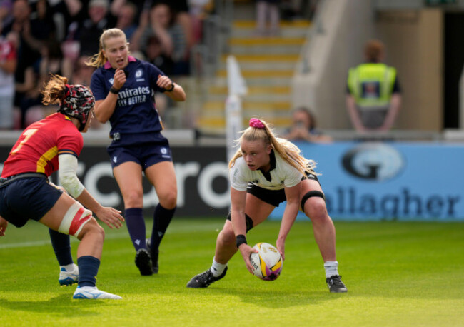 new-zealands-jorja-miller-scores-a-try-during-the-womens-rugby-world-cup-2025-pool-c-match-at-york-community-stadium-picture-date-sunday-august-24-2025