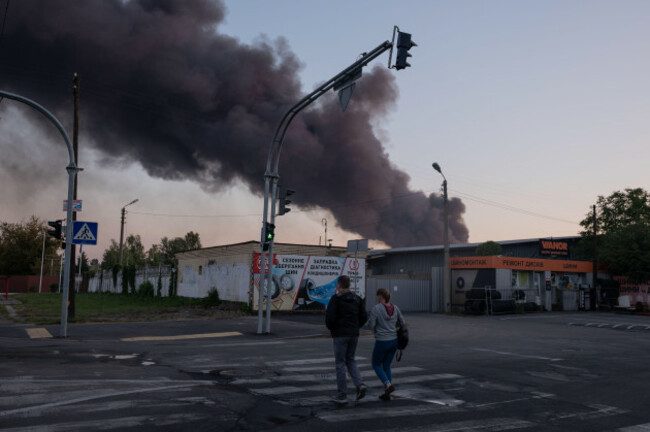 kyiv-ukraine-ukraine-7th-sep-2025-smoke-rises-over-a-neighborhood-after-a-combined-missle-and-drone-attack-struck-kyiv-ukraine-on-the-early-hours-of-sunday-september-7-2025-credit-image